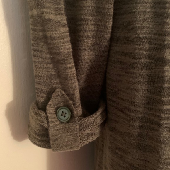 Express|Top - Picture 4 of 4